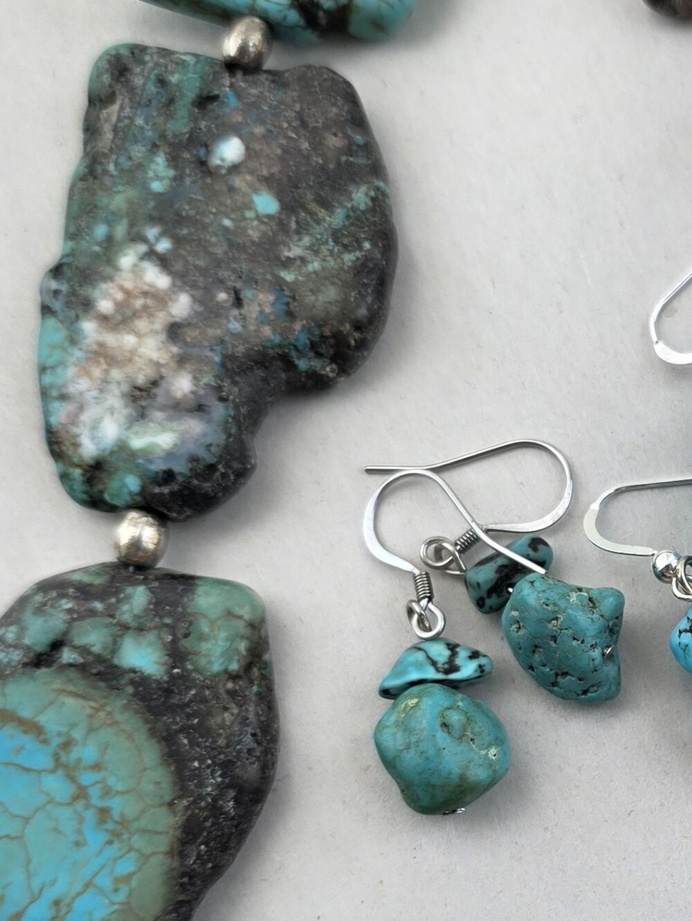 Turquoise Stone Drop Earrings and Necklace Set - Blue Green